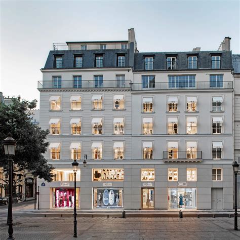 christian dior new york headquarters.